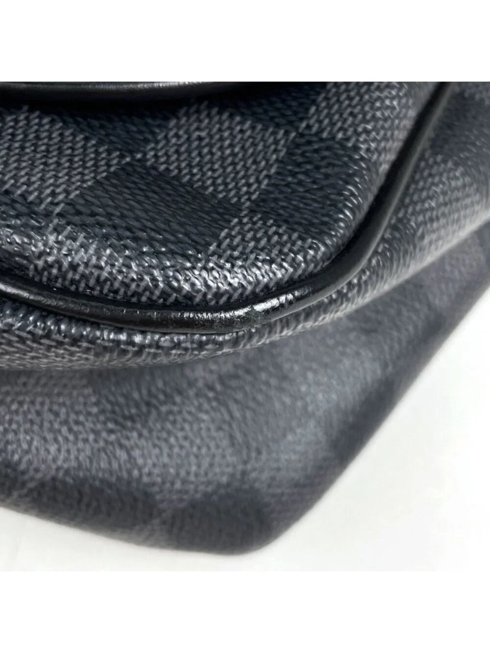 Louis Vuitton Daniel MM Messenger Bag Damier Graphite Noir